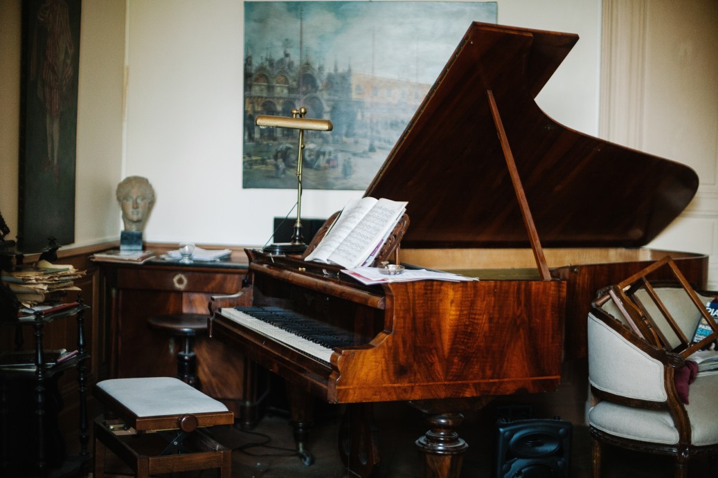 antique pianos