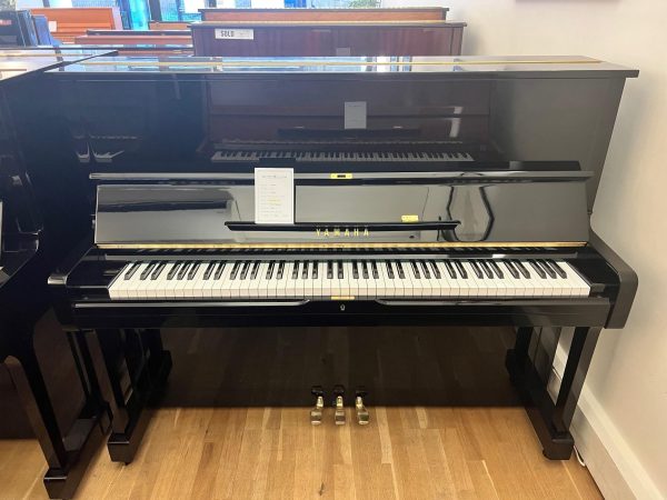 Yamaha U1H
