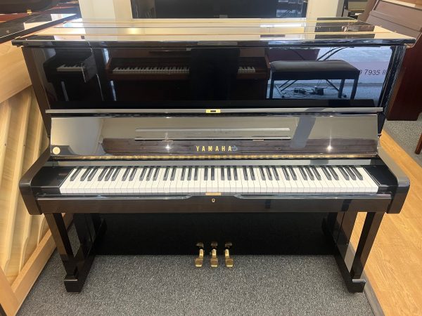 Yamaha U1H