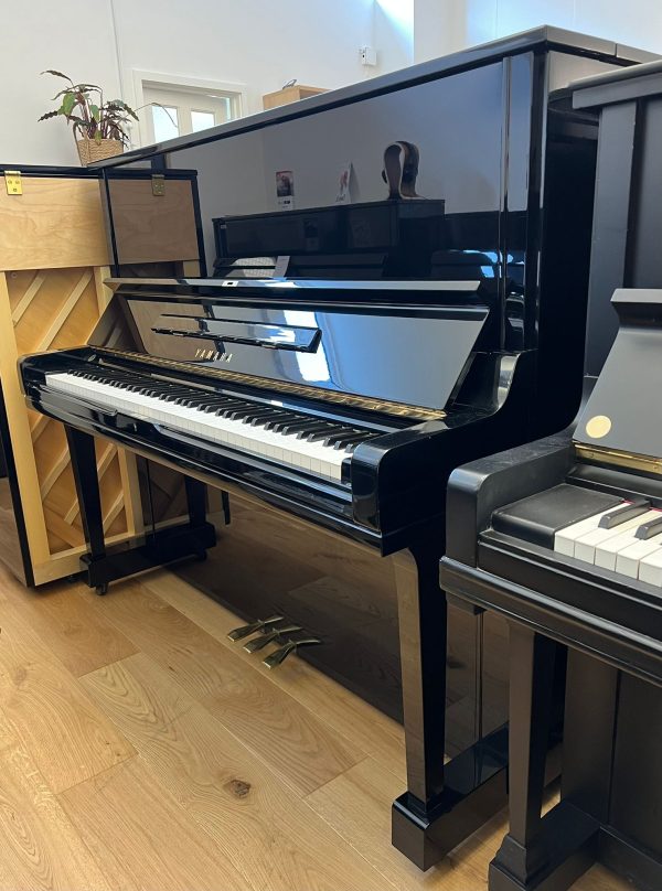 Yamaha U3A