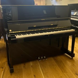 Yamaha U1H